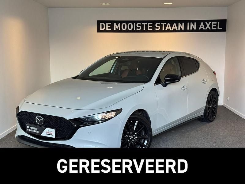 Wit Occasion 2024 Mazda 3 Homura-Line Hatchback | € 24.950 (Super prijs) - Afbeelding 1/3