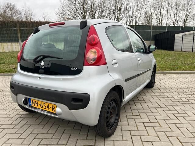 Occasion Peugeot 107 68 PK (50 kW) 2009 Grijs Hatchback
