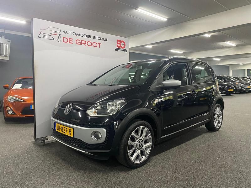Zwart Gebruikt 2016 VW cross up! Hatchback | € 9.750 (Eerlijke prijs) - Afbeelding 1/4