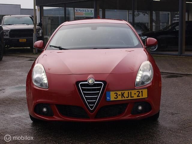 Occasion Alfa Romeo Giulietta 170 PK (125 kW) 2013 Rood (parellak) Hatchback