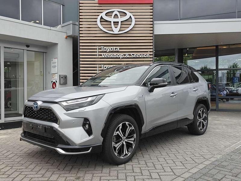 Grijs Gebruikt 2024 Toyota RAV4 Hybrid SUV | € 51.700 (Iets duurder) - Afbeelding 1/4