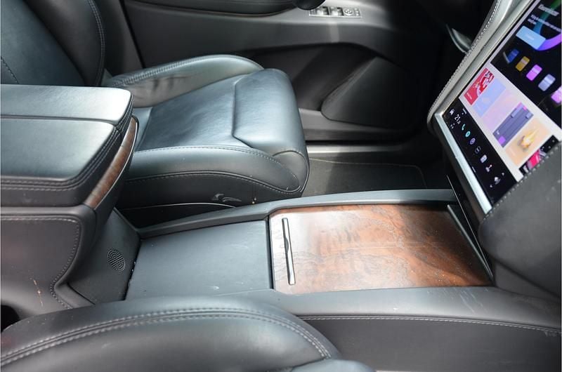 Occasion Tesla Model X Long Range AWD 397 kW (541 PK) 2019 Zwart SUV