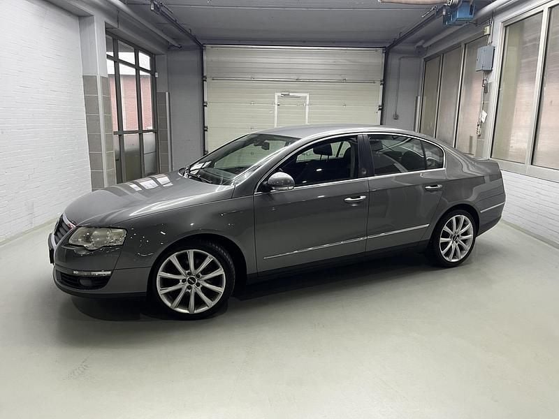 Grijs Gebruikt 2008 VW Passat Comfortline Sedan | € 2.500 (Goede deal) - Afbeelding 1/4