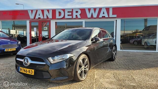 Zwart Gebruikt 2020 Mercedes A160 Business Hatchback | € 18.950 (Eerlijke prijs) - Afbeelding 1/4