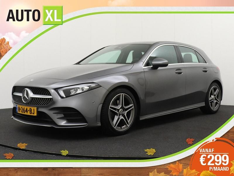 Grijs, metallic lak Gebruikt 2020 Mercedes A160 AMG Hatchback | € 21.940 (Eerlijke prijs) - Afbeelding 1/4