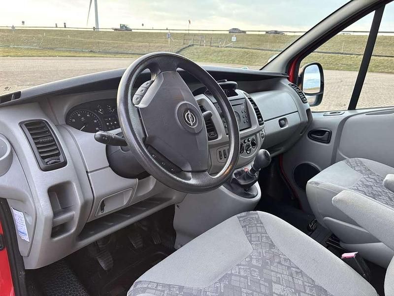 Occasion Opel Vivaro 120 PK (88 kW) 2005 Rood MPV