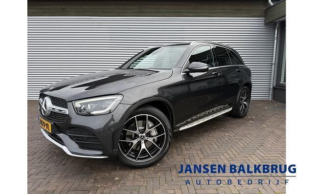 Grijs Gebruikt 2020 Mercedes GLC300 Advantage SUV | € 37.950 (Eerlijke prijs) - Afbeelding 1/4
