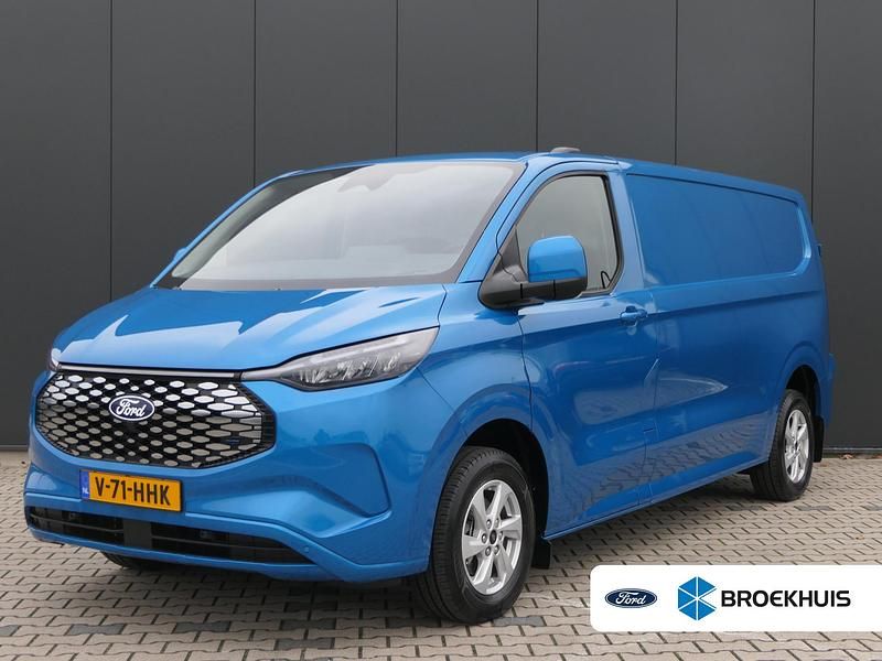 Blauw Occasion 2024 Ford E-Transit Limited Van | € 37.772 - Afbeelding 1/4
