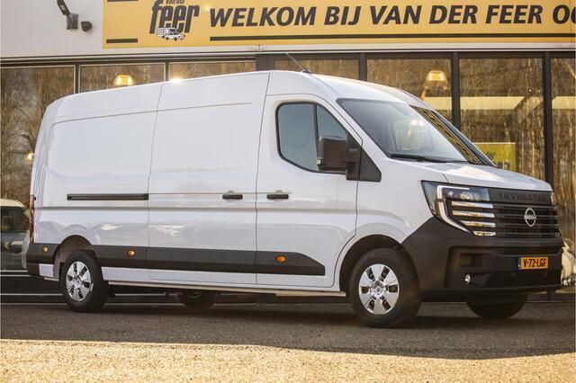 Wit Nieuw 2024 Nissan Interstar N-Connecta Van | € 34.950 - Afbeelding 1/4