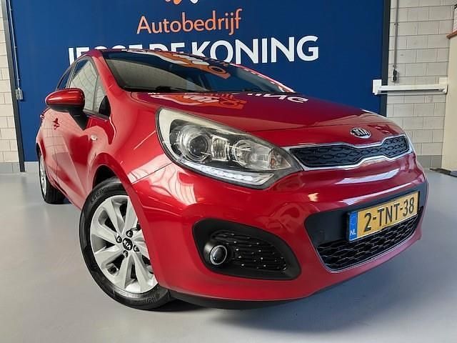Occasion Kia Rio 86 PK (63 kW) 2014 Rood Hatchback