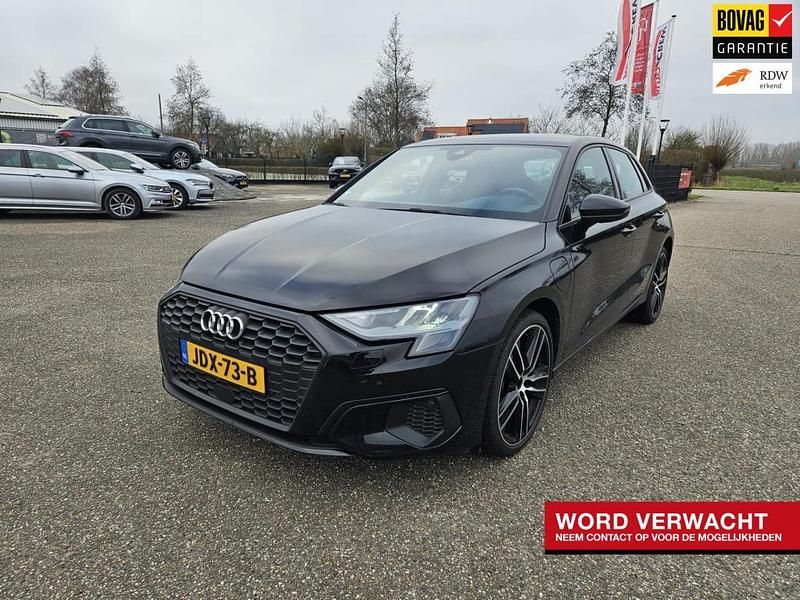 Hatchback Occasion 2022 Audi A3 Sportback e-tron S-Line Hatchback | € 25.450 (Super prijs) - Afbeelding 1/4