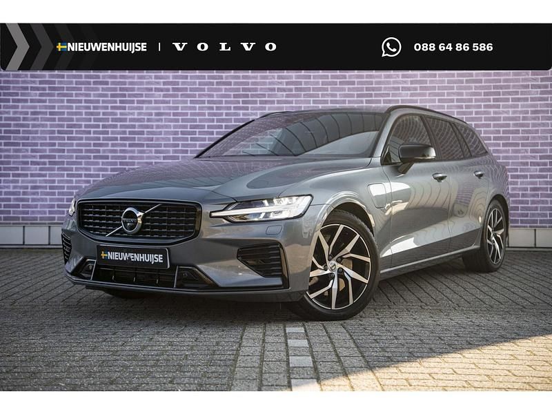 Grijs Gebruikt 2021 Volvo V60 R-Design Stationwagen | € 33.899 (Duur) - Afbeelding 1/4