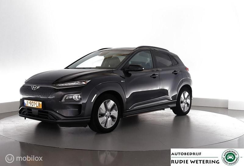 Grijs (parellak) Occasion 2020 Hyundai Kona Limited SUV | € 20.950 (Eerlijke prijs) - Afbeelding 1/4
