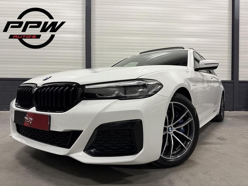 Wit Occasion 2021 BMW 530 Executive Stationwagen | € 31.850 (Goede deal) - Afbeelding 1/4