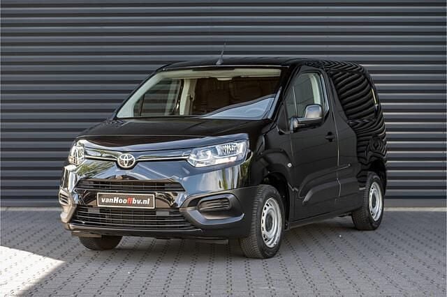 Zwart Gebruikt 2021 Toyota Proace City Van | € 15.900 (Super prijs) - Afbeelding 1/4