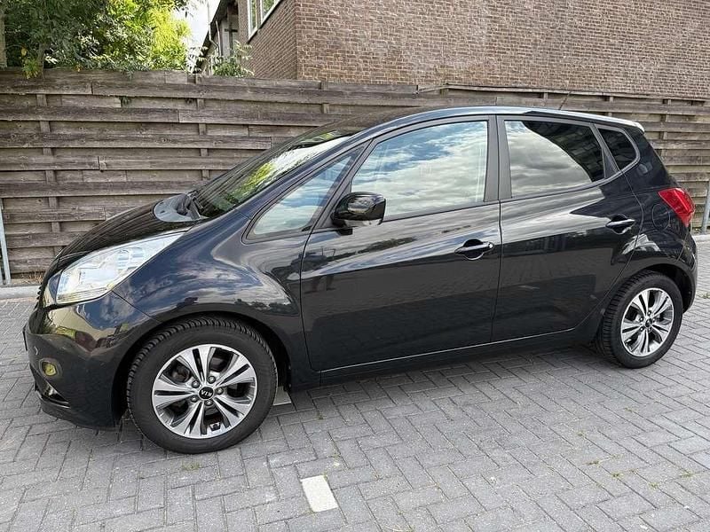 Zwart Gebruikt 2018 Kia Venga Hatchback | € 15.000 (Eerlijke prijs) - Afbeelding 1/4