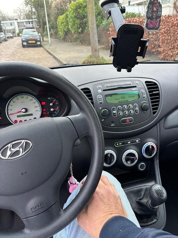 Zwart Occasion 2010 Hyundai i10 Active Hatchback | € 3.000 (Goede deal) - Afbeelding 1/4