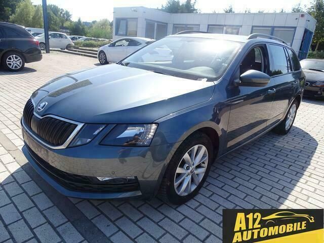 Grijs Gebruikt 2018 Skoda Octavia Stationwagen | € 12.250 (Duur) - Afbeelding 1/4