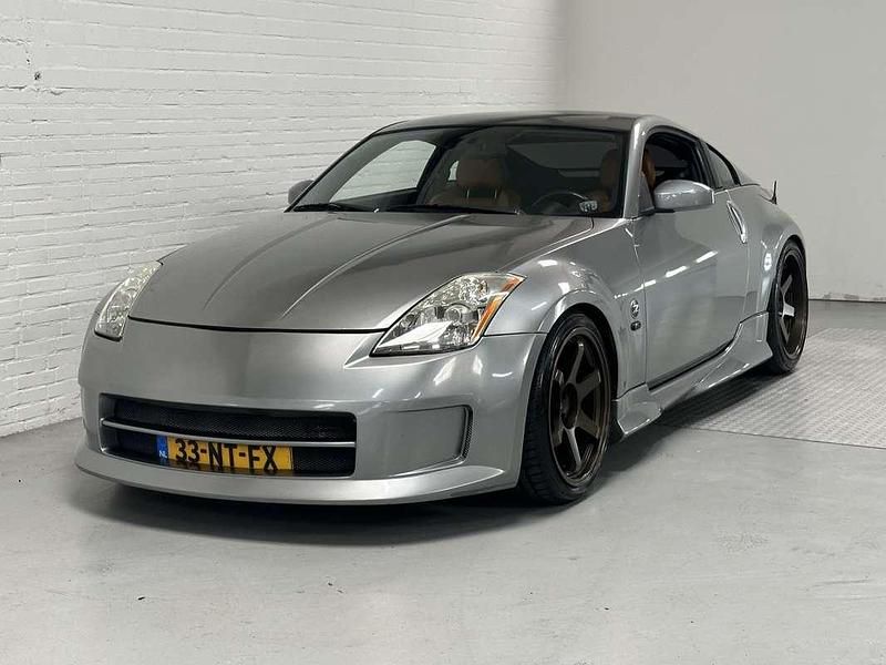 Grijs Gebruikt 2004 Nissan 350Z Coupé | € 11.999 (Goede deal) - Afbeelding 1/4