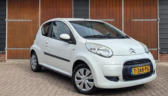 Wit Occasion 2010 Citroën C1 Hatchback | € 2.550 (Eerlijke prijs) - Afbeelding 1/4