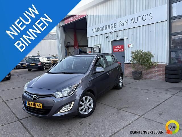 Grijs Gebruikt 2014 Hyundai i20 Hatchback | € 6.950 (Eerlijke prijs) - Afbeelding 1/4