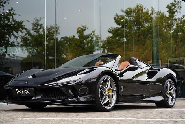 Zwart Gebruikt 2022 Ferrari F8 Cabriolet | € 399.888 - Afbeelding 1/4