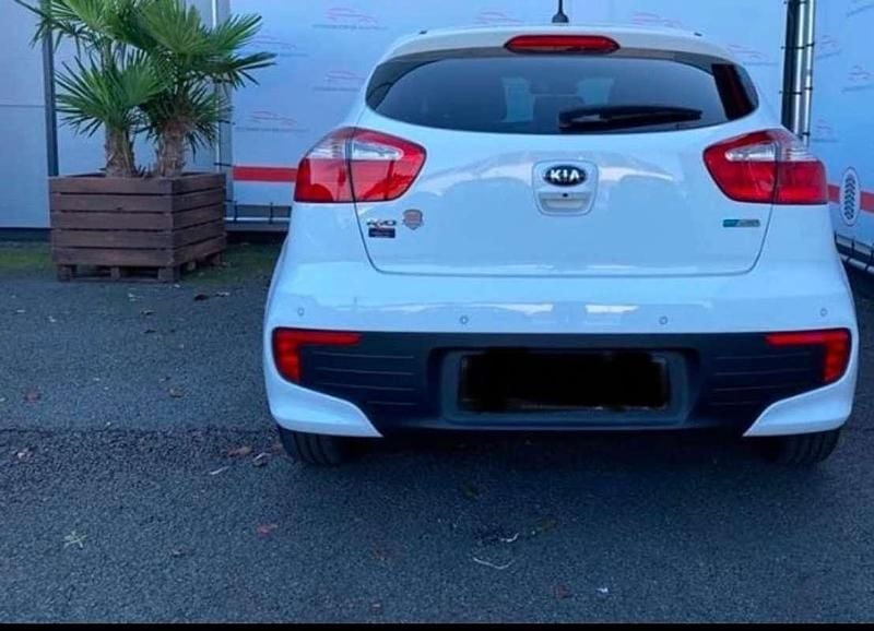 Occasion Kia Rio FIFA World Cup Edition 86 PK (63 kW) 2015 Wit Hatchback