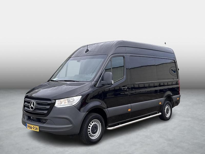 Zwart Occasion 2024 Mercedes Sprinter Van | € 41.950 (Goede deal) - Afbeelding 1/4