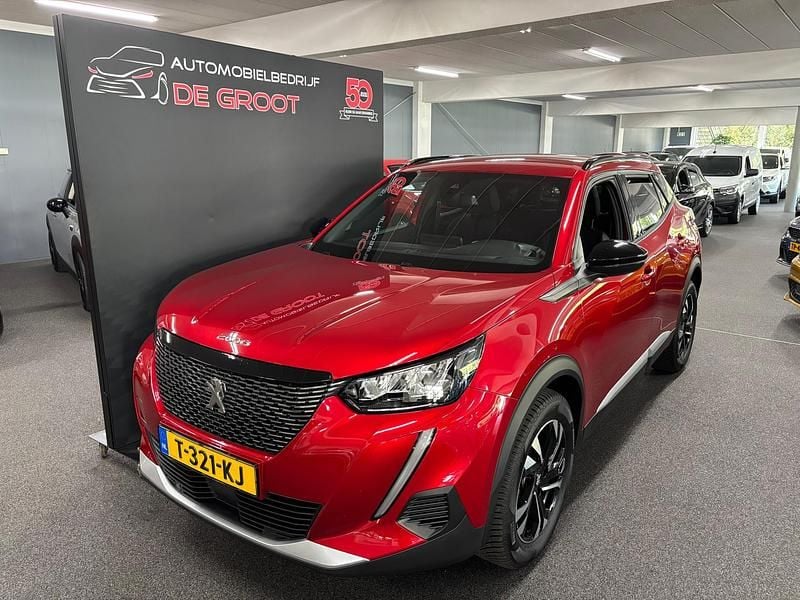 Rood Occasion 2023 Peugeot 2008 Allure SUV | € 19.950 (Goede deal) - Afbeelding 1/4