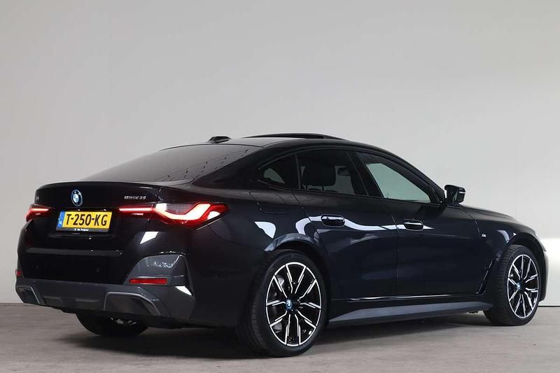 Occasion BMW i4 Executive 210 kW (286 PK) 2023 Zwart, metallic lak Sedan