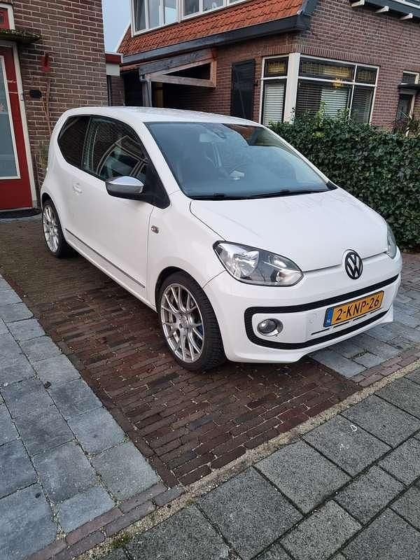 Wit Occasion 2012 VW up! high up! Hatchback | € 3.000 (Goede deal) - Afbeelding 1/4