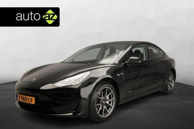 Zwart Gebruikt 2023 Tesla Model 3 Standard Range Sedan | € 29.900 (Goede deal) - Afbeelding 1/4