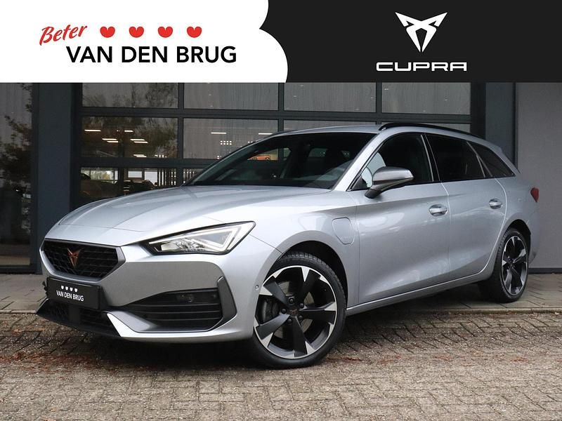 Grijs Gebruikt 2022 Cupra Leon Stationwagen | € 26.400 (Eerlijke prijs) - Afbeelding 1/4