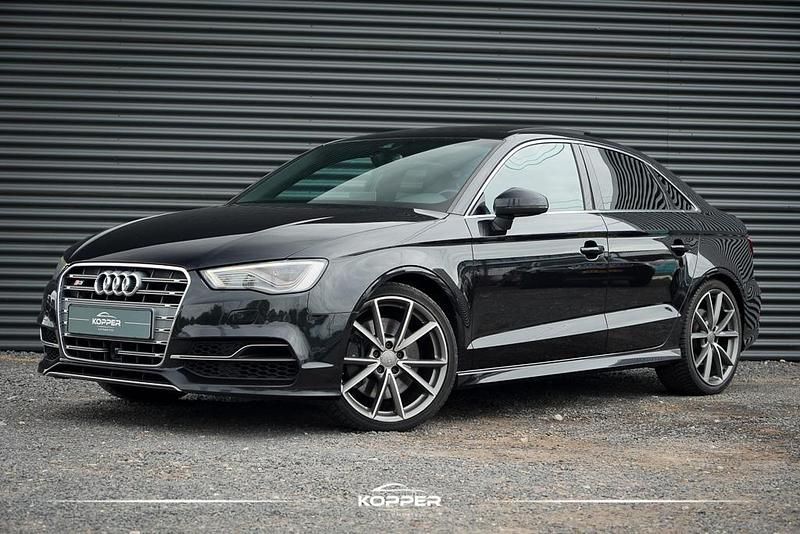 Zwart Gebruikt 2014 Audi A3 Design Sedan | € 23.750 (Iets duurder) - Afbeelding 1/4