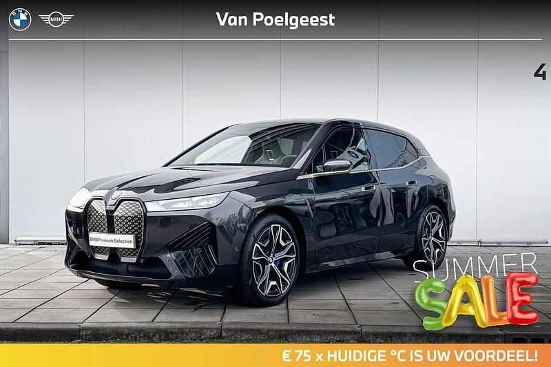 Grijs Gebruikt 2022 BMW iX Executive SUV | € 42.900 (Goede deal) - Afbeelding 1/4