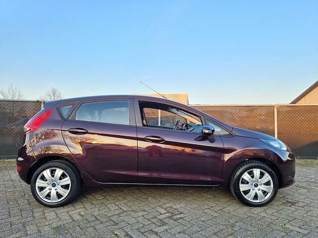 Occasion Ford Fiesta Limited 60 PK (44 kW) 2009 Paars (metallic) Hatchback