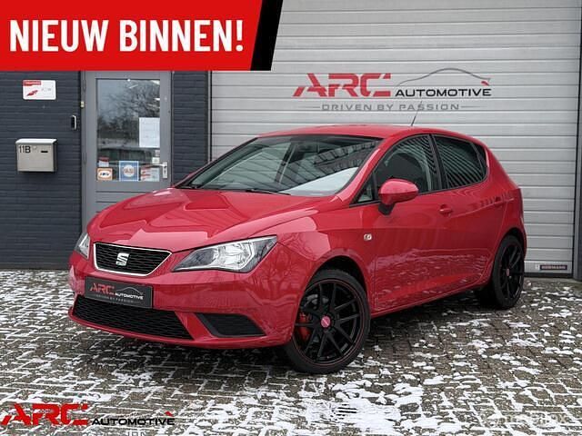 Rood Occasion 2014 Seat Ibiza Style Hatchback | € 8.950 (Duur) - Afbeelding 1/4