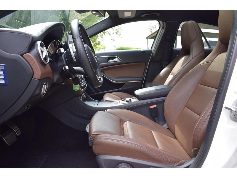 Occasion Mercedes A250 Prestige 218 PK (160 kW) 2016 Wit Hatchback