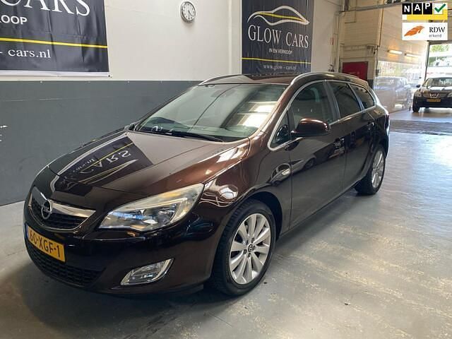Bruin Gebruikt 2012 Opel Astra Edition Stationwagen | € 5.750 (Eerlijke prijs) - Afbeelding 1/4