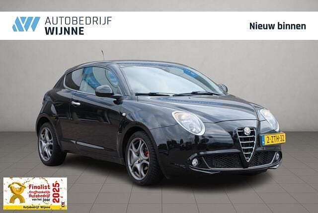 Zwart Gebruikt 2015 Alfa Romeo MiTo Hatchback | € 7.450 (Eerlijke prijs) - Afbeelding 1/4