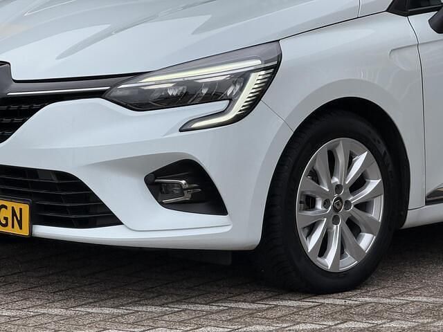 Occasion Renault Clio V Zen 140 PK (102 kW) 2021 Wit Hatchback