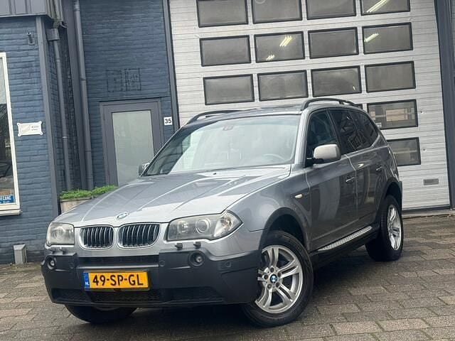 Grijs Gebruikt 2005 BMW X3 Executive SUV | € 3.995 (Eerlijke prijs) - Afbeelding 1/4