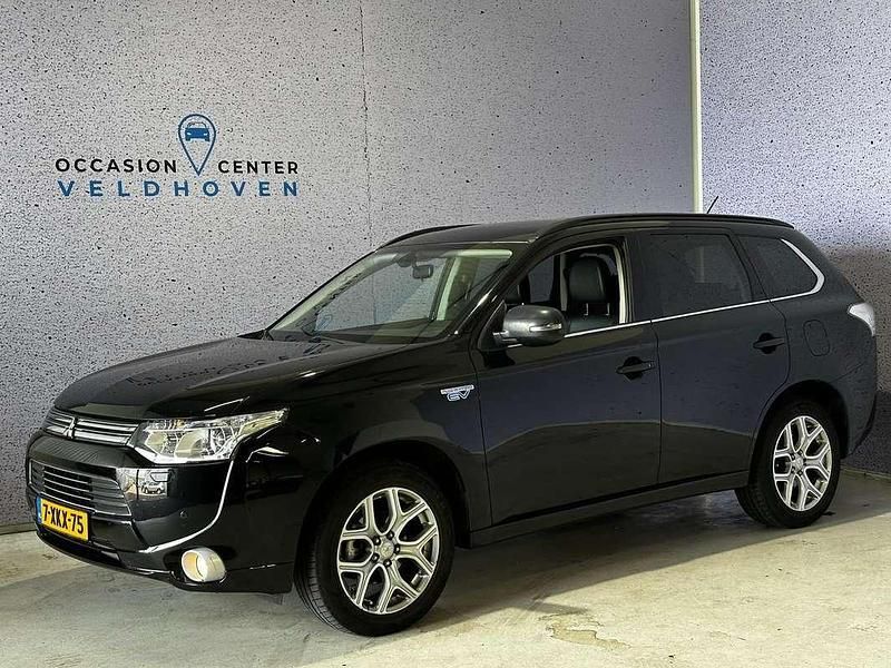 Zwart Gebruikt 2014 Mitsubishi Outlander P-HEV Instyle SUV | € 13.200 (Goede deal) - Afbeelding 1/4