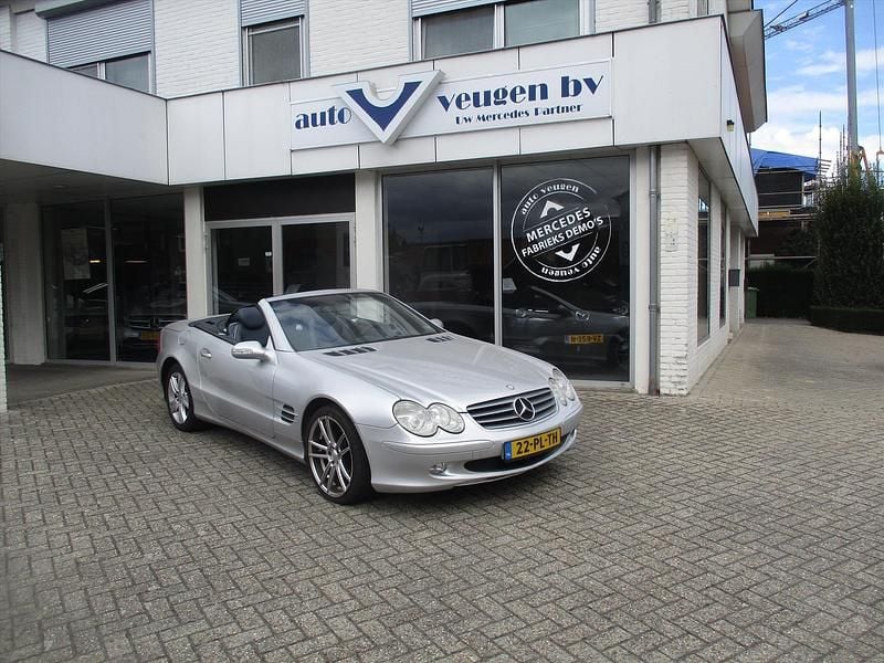 Grijs, metallic lak Occasion 2001 Mercedes SL500 Cabriolet | € 15.999 (Goede deal) - Afbeelding 1/4