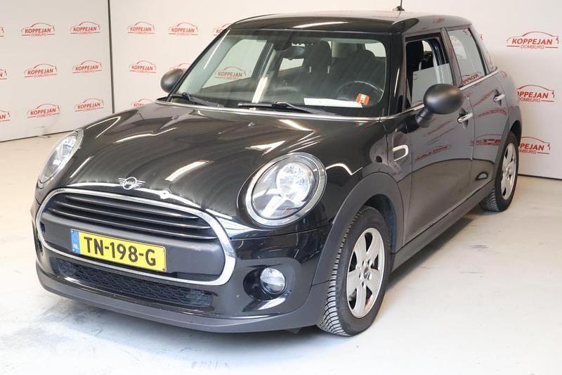 Occasion Mini ONE Salt 75 PK (55 kW) 2018 Hatchback Hatchback