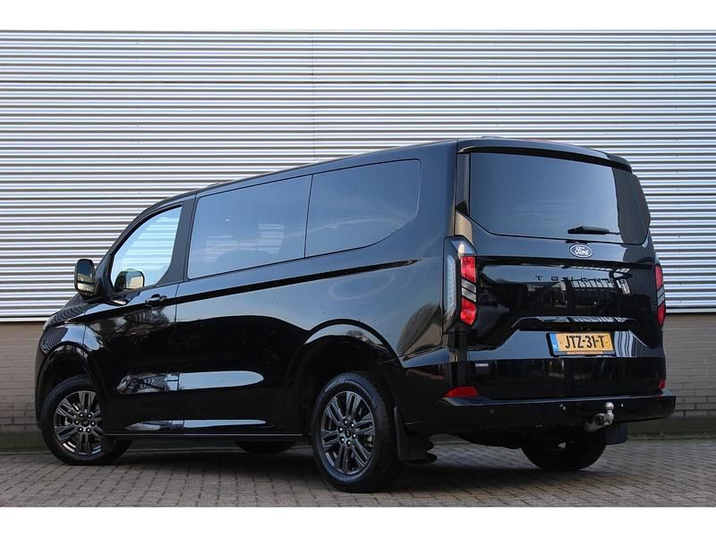 Occasion Ford Tourneo Titanium 233 PK (171 kW) 2025 Zwart Van