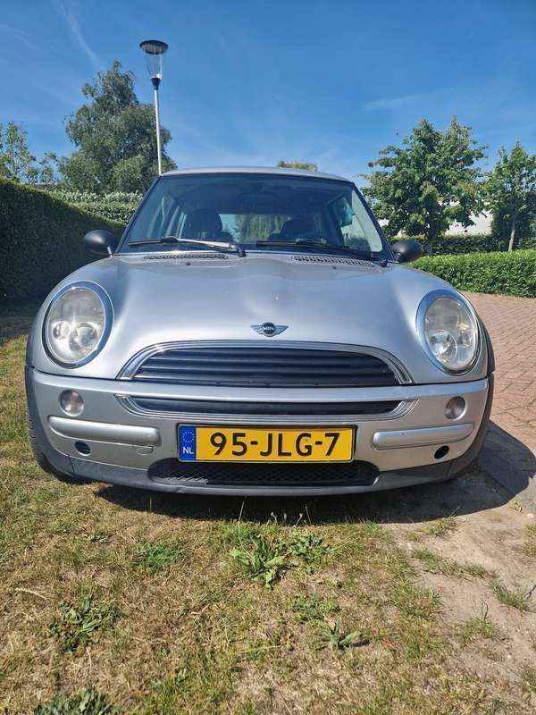 Zilver Gebruikt 2003 Mini Cooper Salt Hatchback | € 1.999 - Afbeelding 1/4