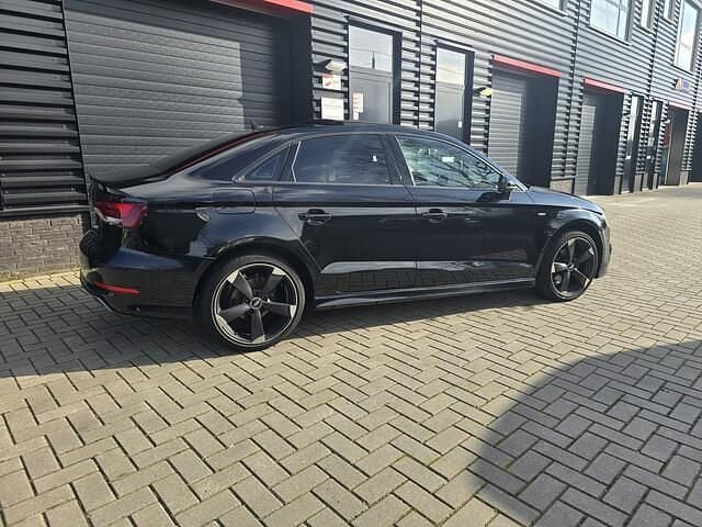 Occasion Audi A3 Attraction 110 PK (80 kW) 2015 Zwart Sedan