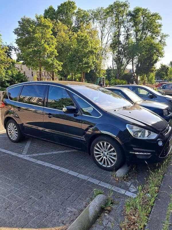 Zwart Gebruikt 2010 Ford S-MAX S MPV | € 4.500 (Eerlijke prijs) - Afbeelding 1/4
