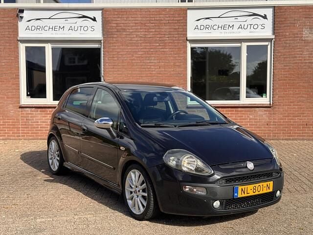 Zwart Gebruikt 2011 Fiat Punto Evo Sport Hatchback | € 2.950 (Eerlijke prijs) - Afbeelding 1/4